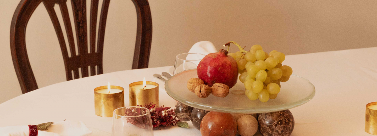 Marble Decor  - Ultimate 5 step Christmas table décor Guide