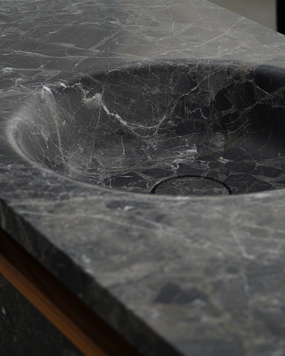 NORDIC METAL image 3 | Marble Washbasins | MAAMI HOME 