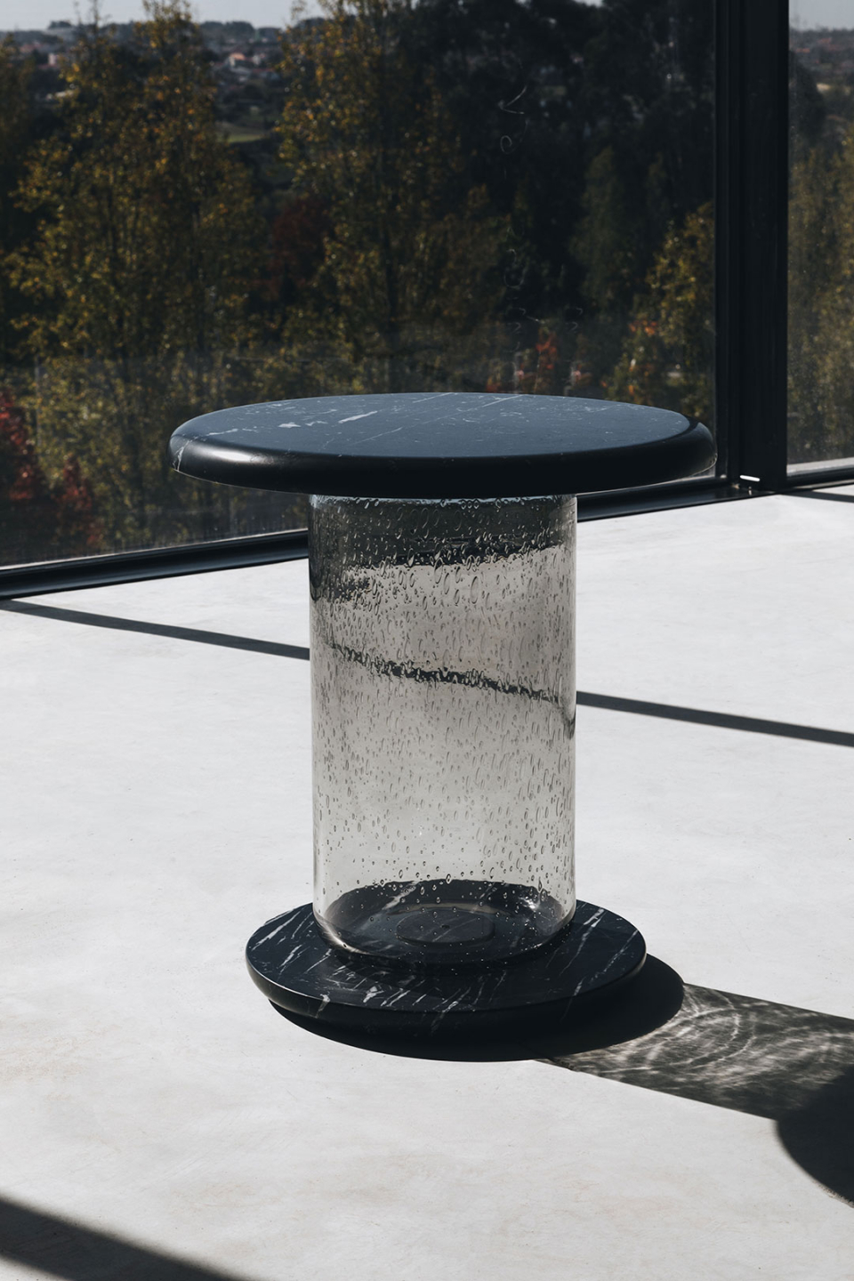 BUBBLE NERO MARQUINA image 2 | Marble Side Tables | MAAMI HOME 