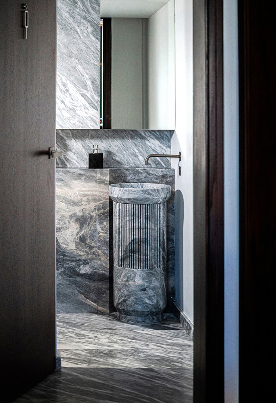 Doric image 0 | Marble Washbasins | MAAMI HOME 