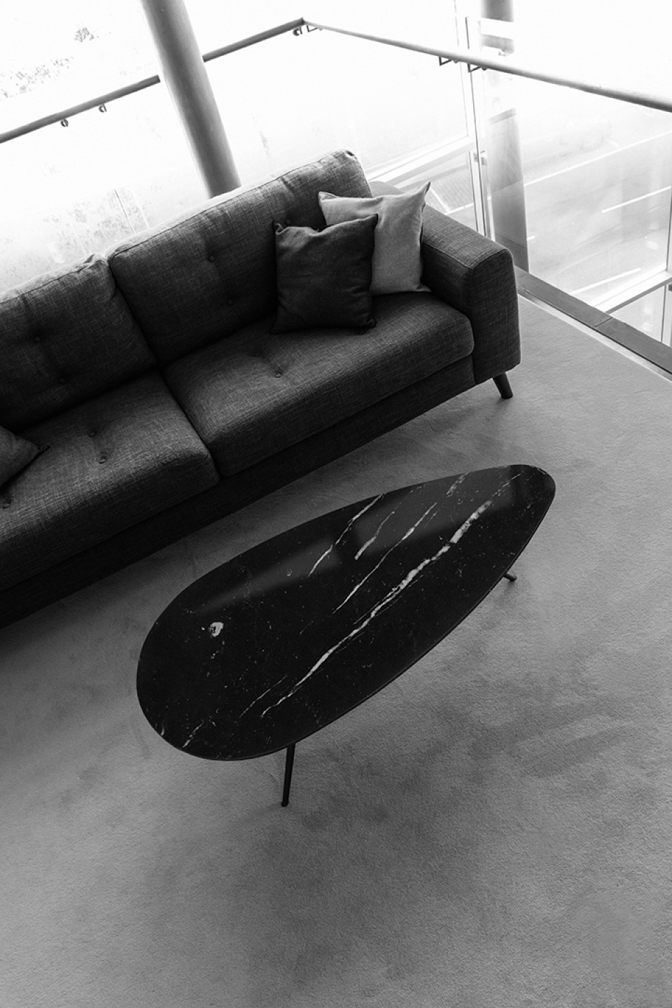 EGGE NERO MARQUINA MARBLE COFFEE TABLE image 1 | Marble Coffee Tables | MAAMI HOME 