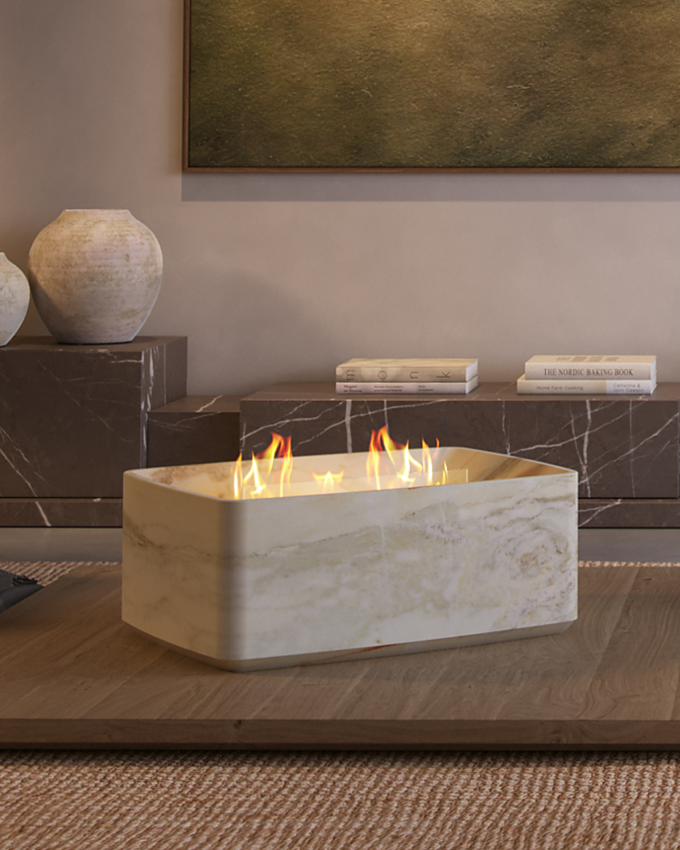 ESSENTIA fireplace image 1 | Marble Acessórios | MAAMI HOME 