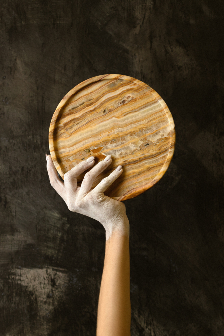 ROUND PLATE WALNUT ONYX | Marble Limited Series | MAAMI HOME