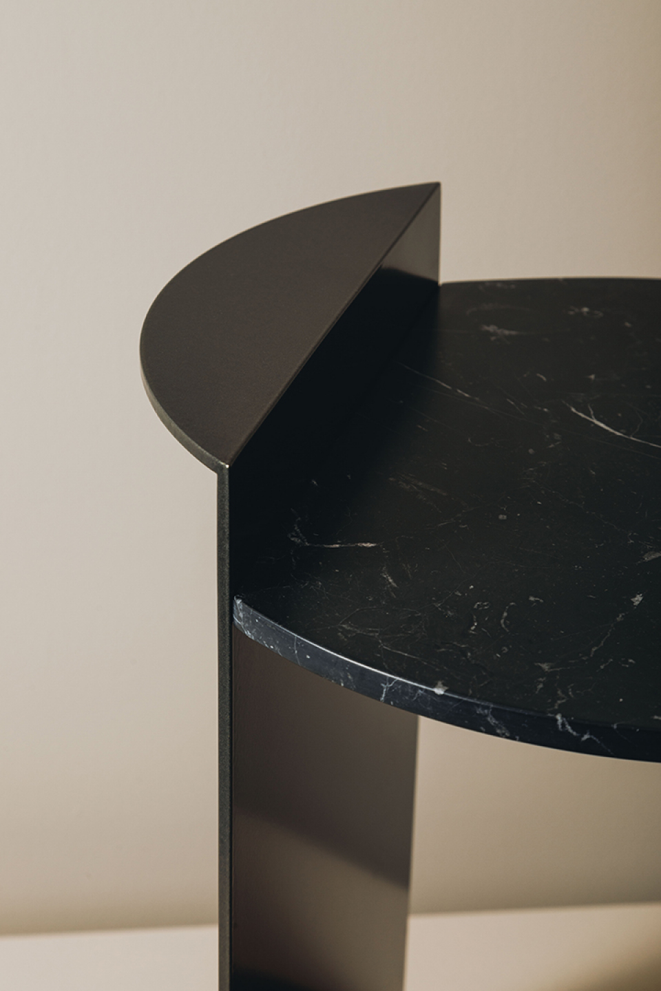 LINEA NERO MARQUINA image 3 | Marble Side Tables | MAAMI HOME 