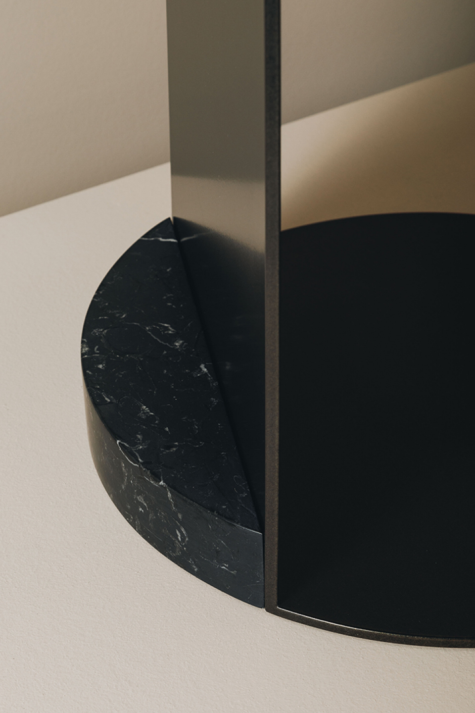 LINEA NERO MARQUINA image 2 | Marble Side Tables | MAAMI HOME 