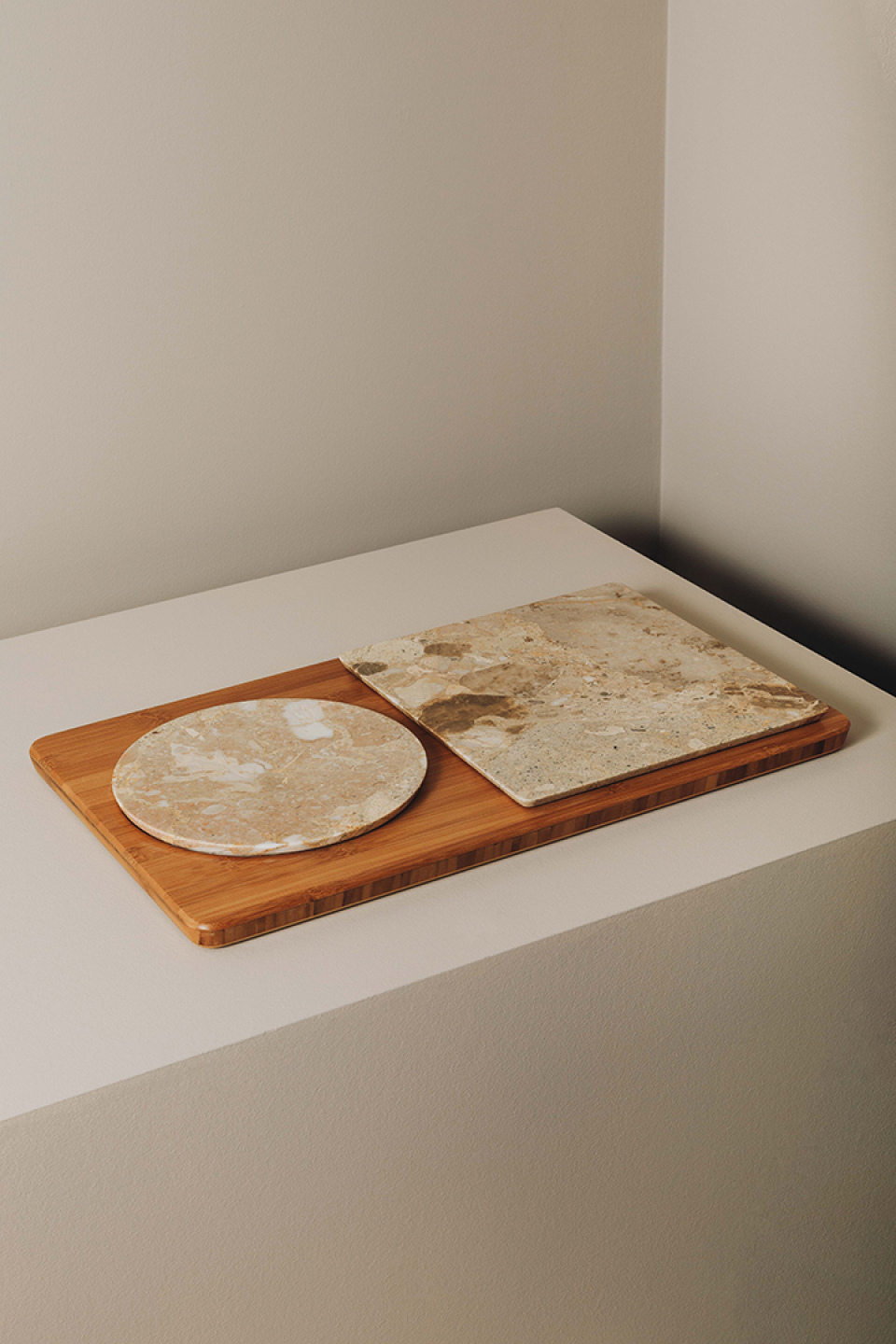 MORIAWASE KUNIS BRESCIA image 3 | Marble Accessories | MAAMI HOME 