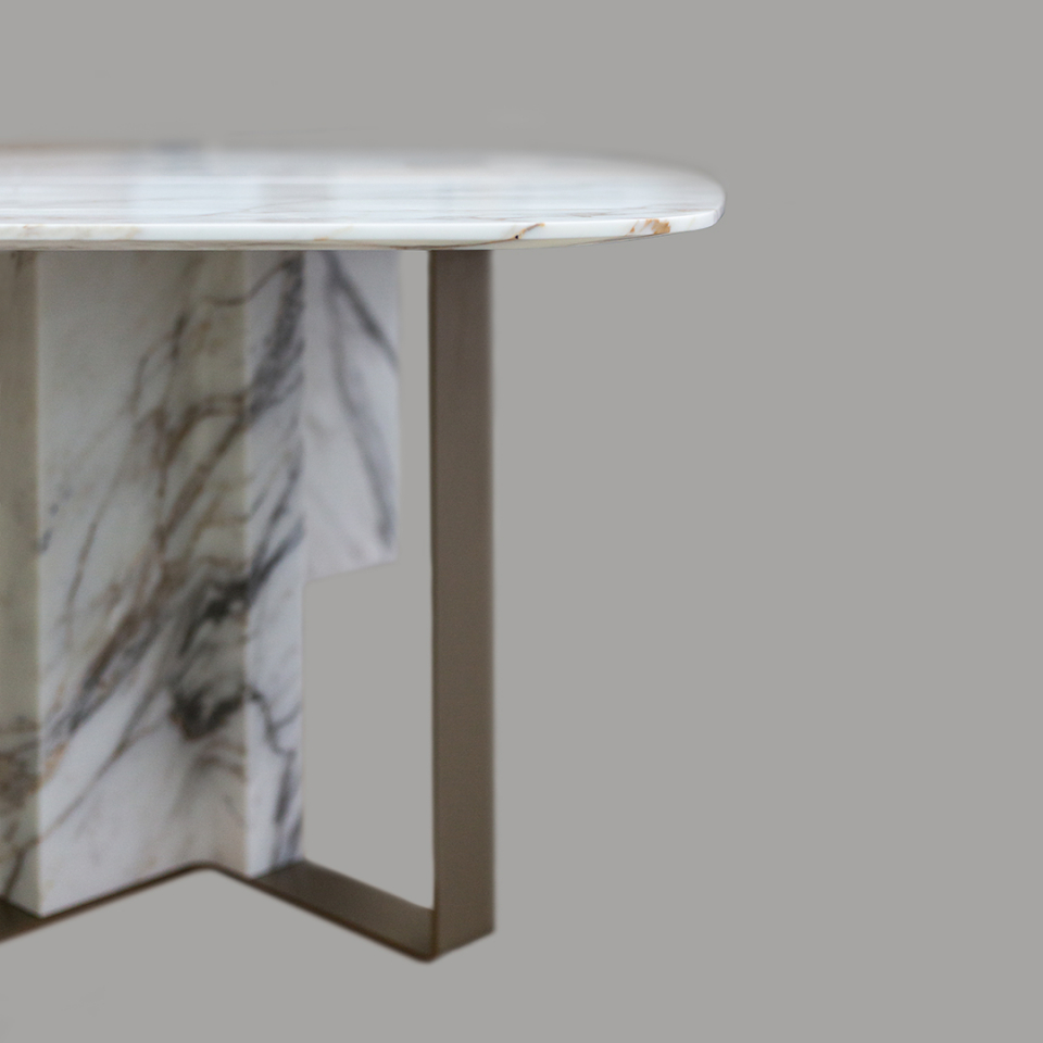 NIBBLES CALACATTA image 2 | Marble Dining Tables | MAAMI HOME 