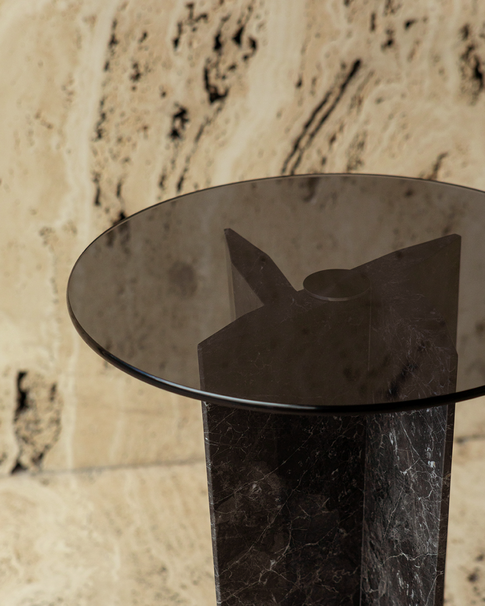 QUINA SPIDER GREY image 2 | Marble Side Tables | MAAMI HOME 