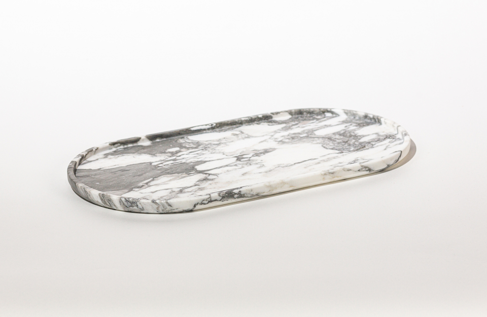 ROUND TRAY ARABESCATO image 2 | Marble Accessories | MAAMI HOME 