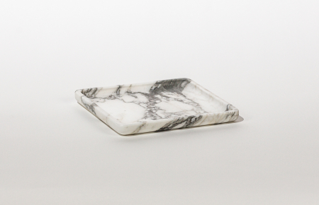 SQUARE PLATE ARABESCATO image2 | Marble Accessories | MAAMI HOME