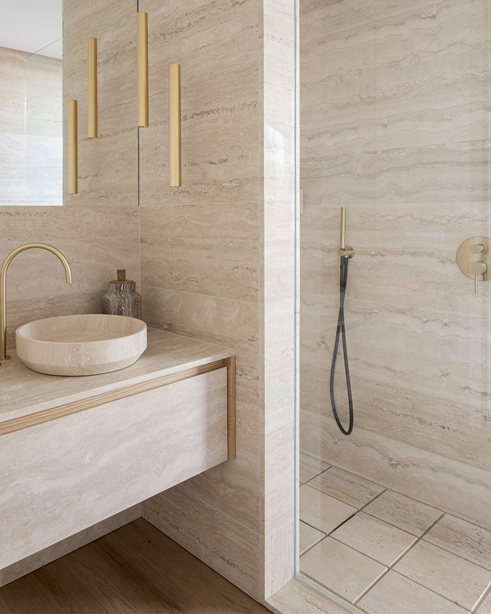 TILED image 3 | Marble Base de Duche | MAAMI HOME 