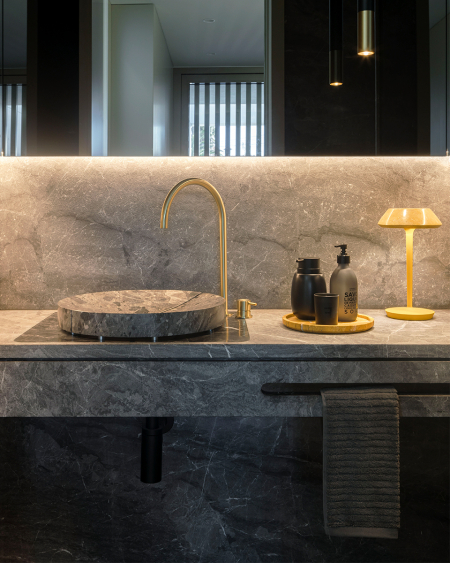 Viçosa Marble image2 | Marble Washbasins | MAAMI HOME